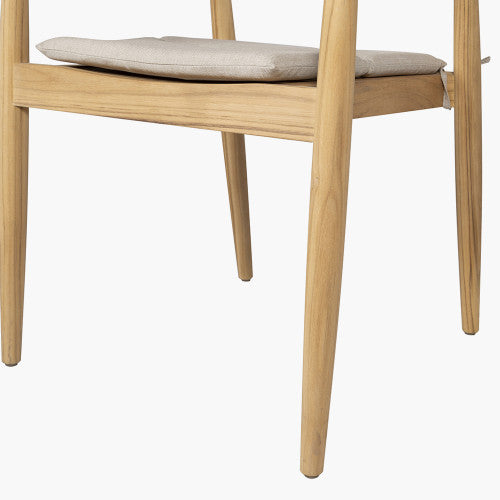 Experience timeless design and superior craftsmanship with the Salita 8 Seater Teak Outdoor Dining Set. Perfect for alfresco dining. Shop online today at www.nobleandnook.co.uk