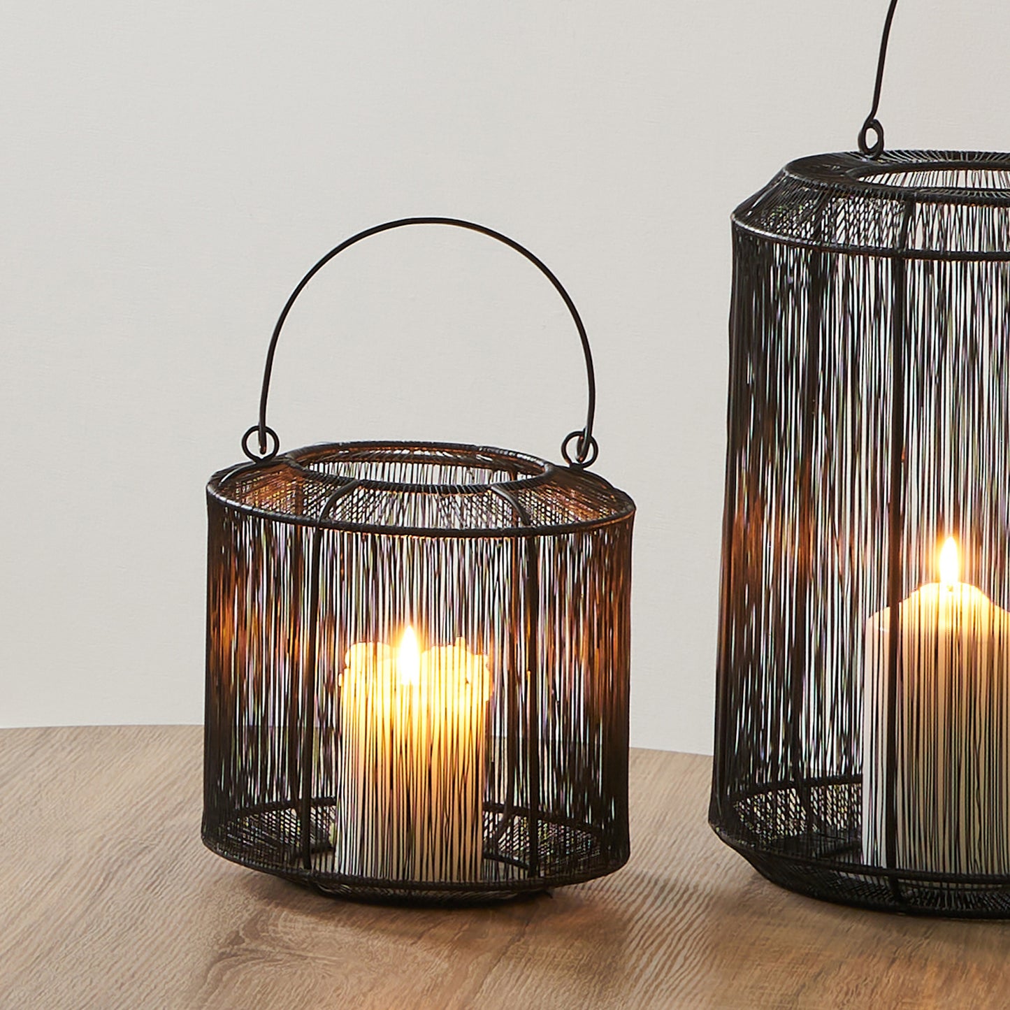 Black Metal Wire Lantern Small – Modern Candle Holder for Ambient Home Lighting