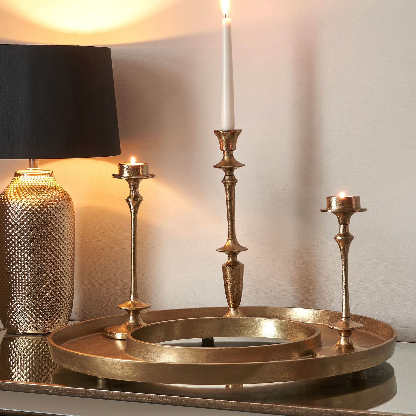 Antique Gold Metal Ring Display Platter – Elegant Decorative Centrepiece for Modern & Classic Homes