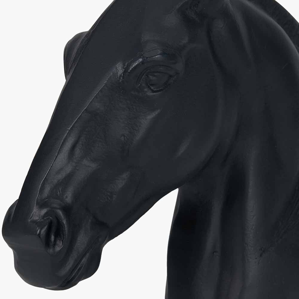 Black Metal Horse Head Sculpture – Statement Decorative Ornament
