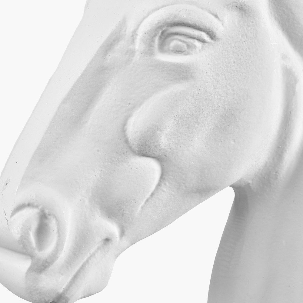 White Metal Horse Head Sculpture – Elegant Decorative Statement Piece