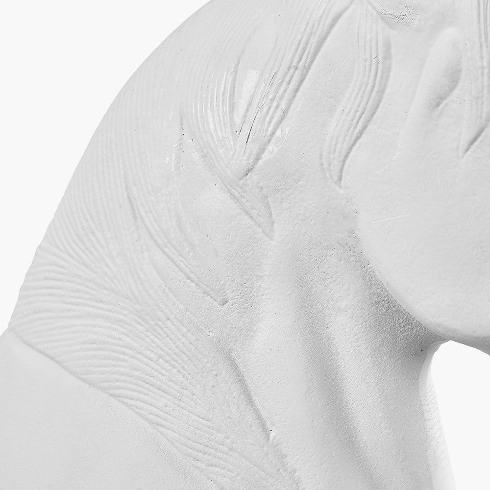 White Metal Horse Head Sculpture – Elegant Decorative Statement Piece