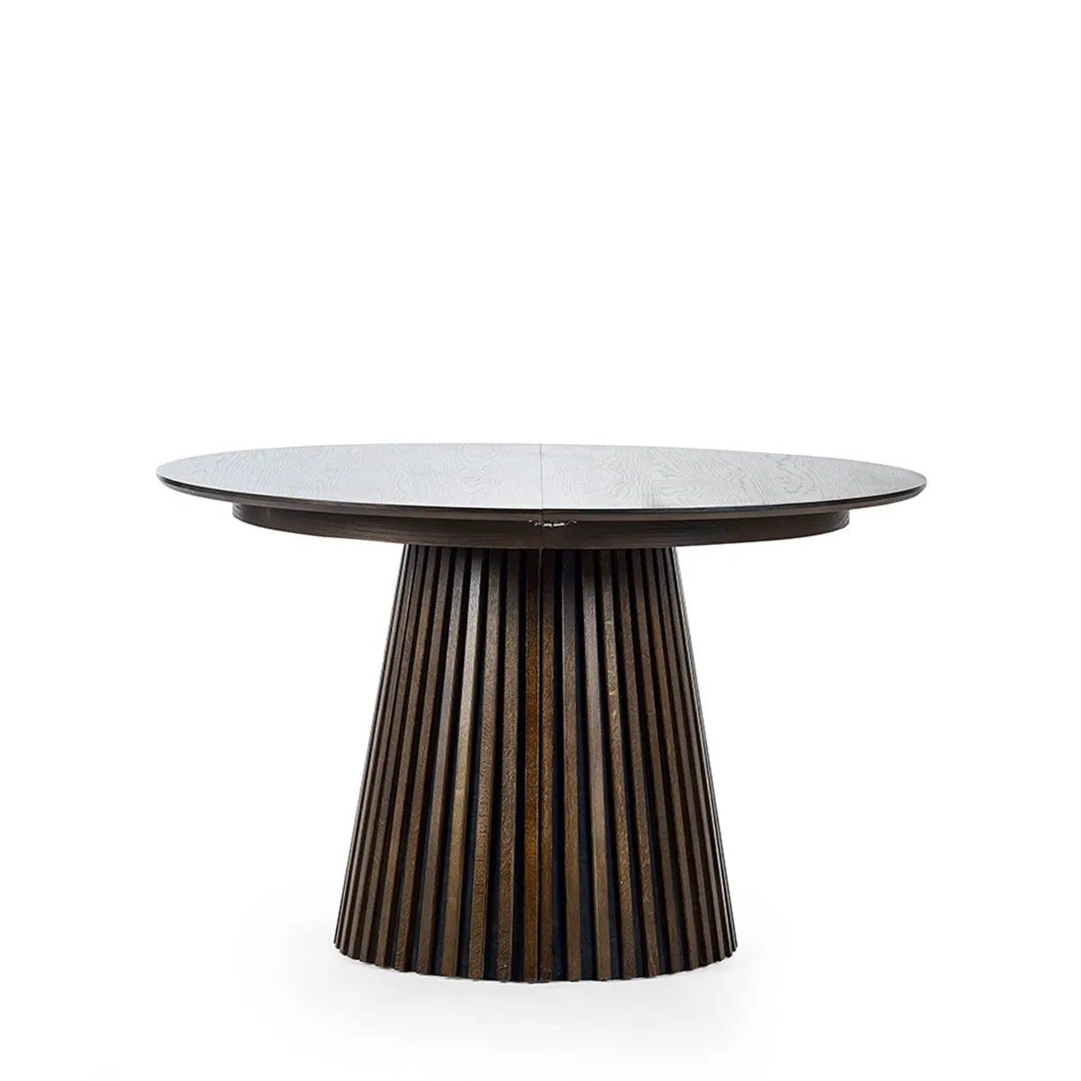 Shop the ultimate dining experience with the Arya extending dining table. Fusing modern form with a shape that adapts seamlessly to your needs. Shop online today at www.nobleandnook.co.uk