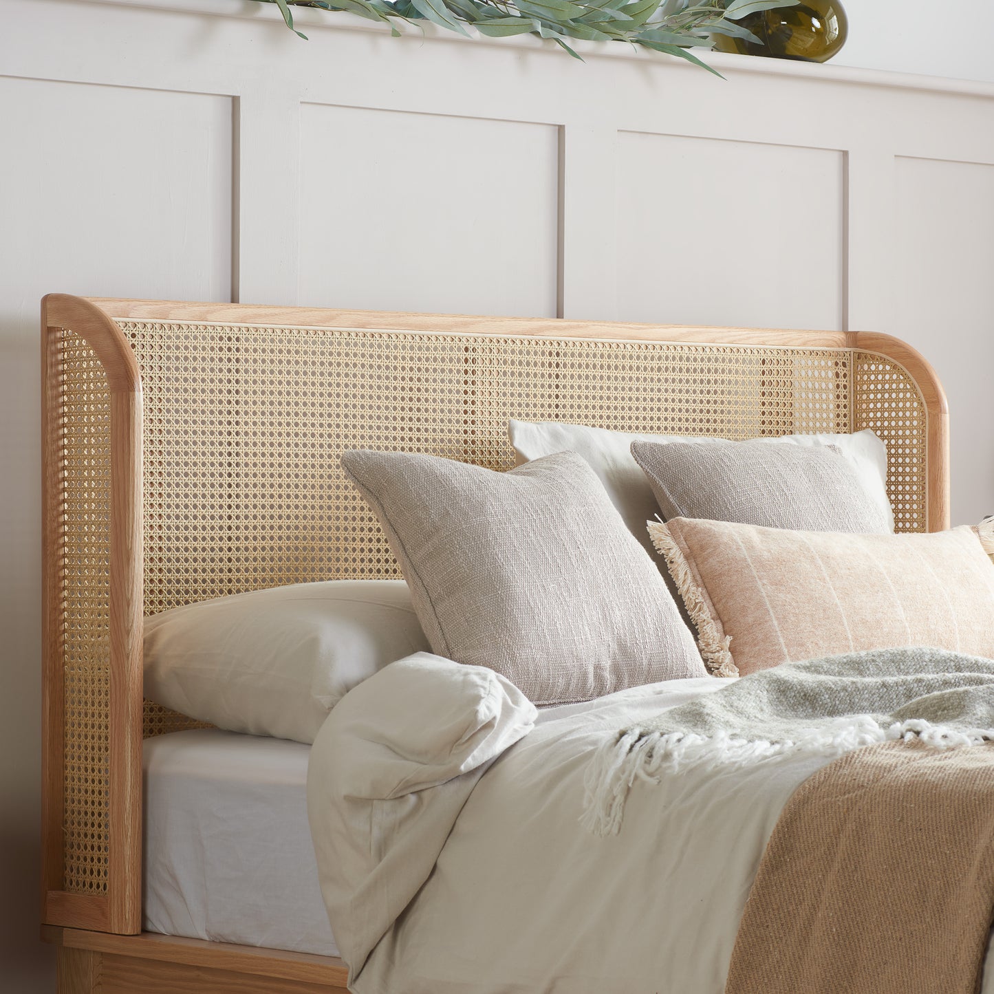 Astrid Oak Rattan Wingback Bed | King-Size