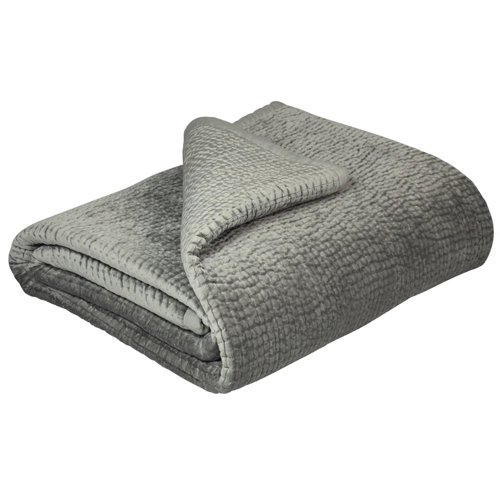 Brooklands Bedspread Silver – Classic Luxury and Contemporary Refinement