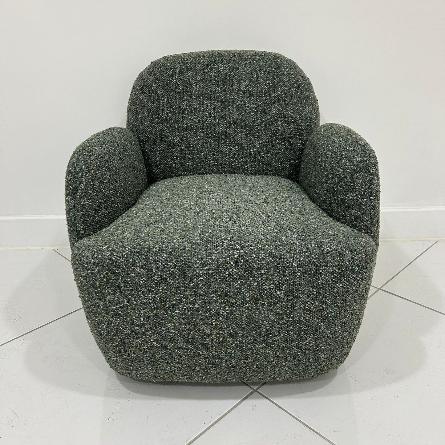 Micky Swivel Chair | Compact Comfort with Modern Style