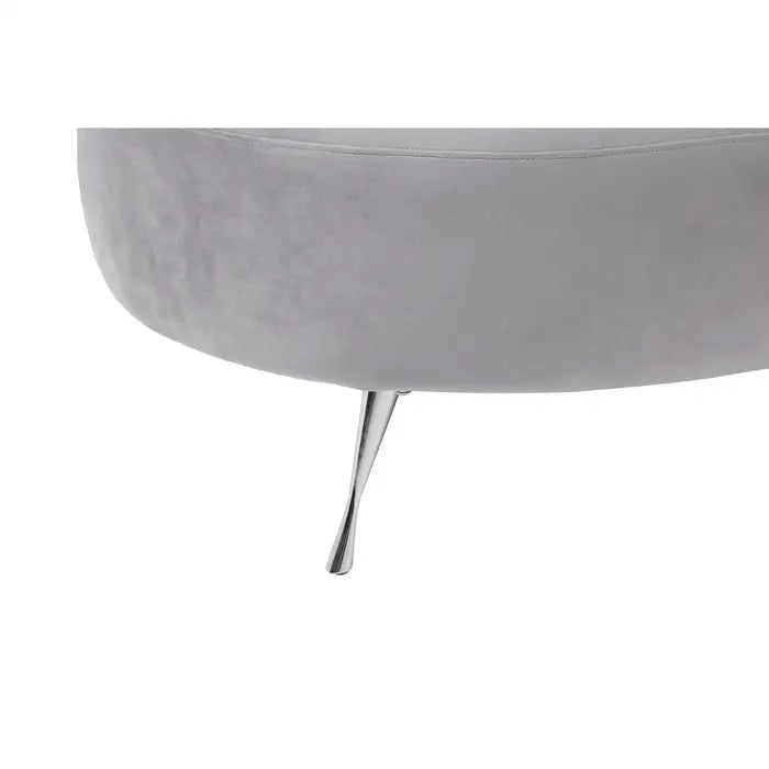 This Grey Velvet Chaise Longue is a sophisticated fusion of modern design and timeless elegance. Ideal for contemporary interiors with a classic touch. Shop online today at www.nobleandnook.co.uk