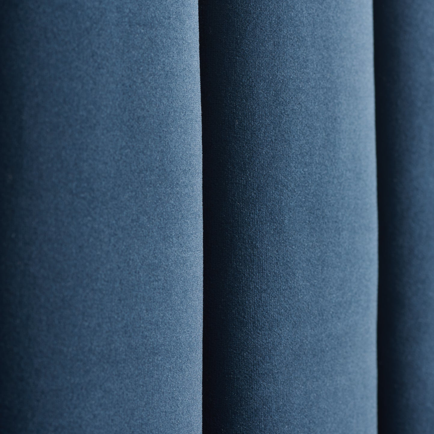 Shop this sophisticated midnight blue velvet bed frame, designed to blend luxury with functionality. FREE UK Mainland Delivery. Shop online today at www.nobleandnook.co.uk