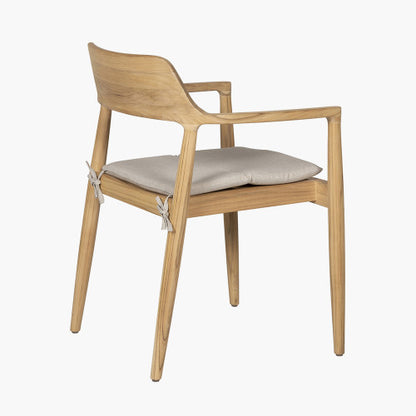 Experience timeless design and superior craftsmanship with the Salita 8 Seater Teak Outdoor Dining Set. Perfect for alfresco dining. Shop online today at www.nobleandnook.co.uk
