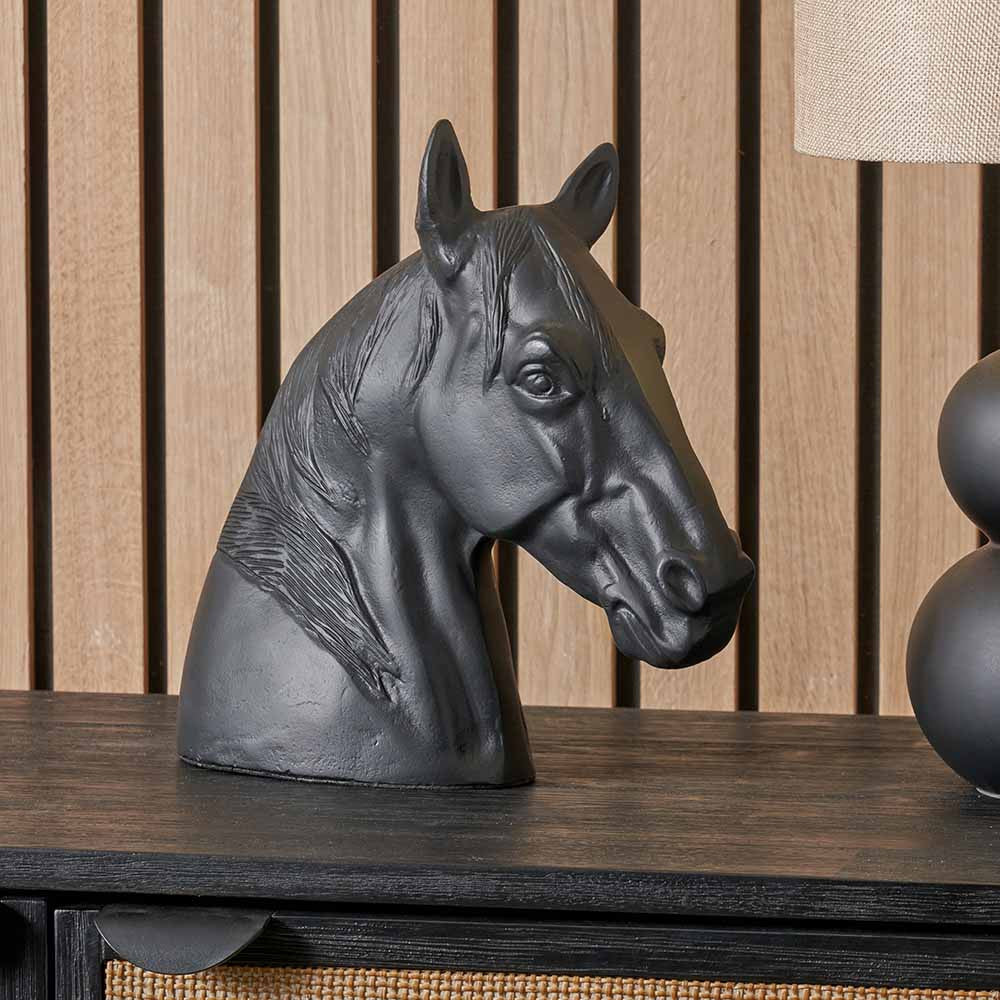 Black Metal Horse Head Sculpture – Statement Decorative Ornament