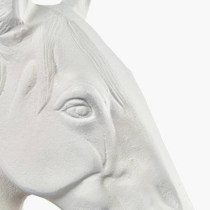 White Metal Horse Head Sculpture – Elegant Decorative Statement Piece