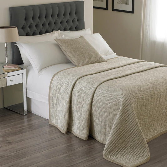 Brooklands Bedspread Champagne – Understated Luxury and Timeless Texture