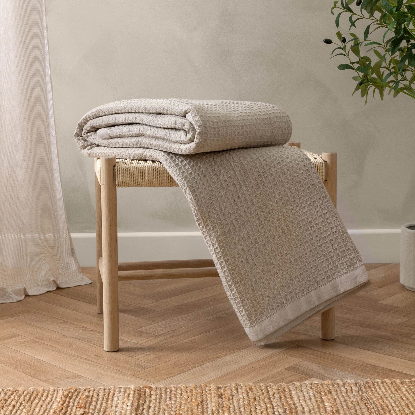 Canopy Oversized Throw Natural – Relaxed Luxury and Textured Simplicity