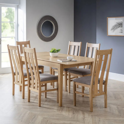 The Cotswold Classic Oak Dining Chairs combine comfort, quality, and style, making them the perfect choice for your dining room. Beautiful in both classic and contemporary interiors. 