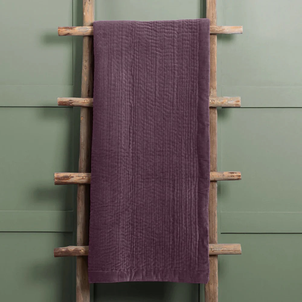 Haze Velvet Quilted Throw Plum – Deep Colour and Timeless Elegance