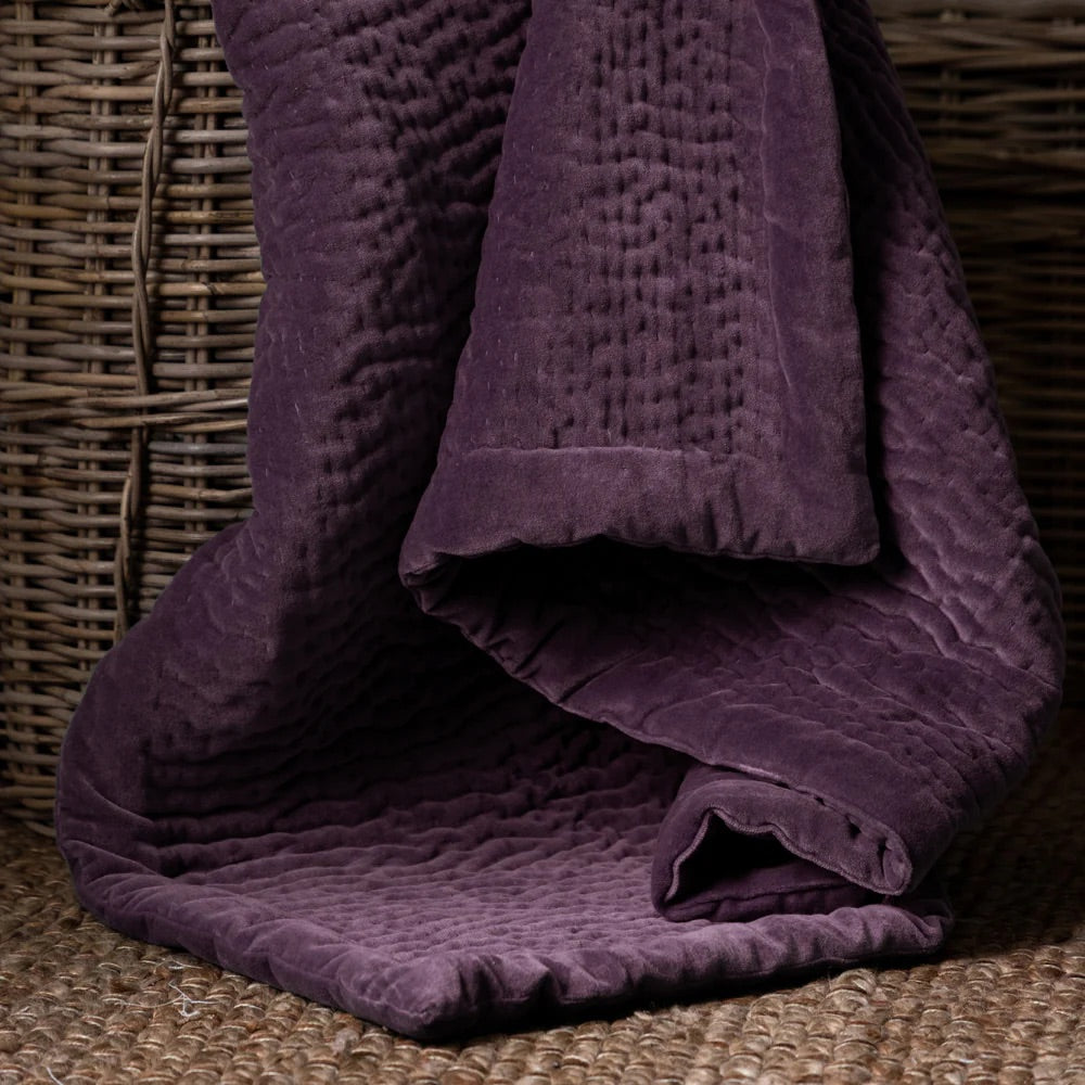 Haze Velvet Quilted Throw Plum – Deep Colour and Timeless Elegance