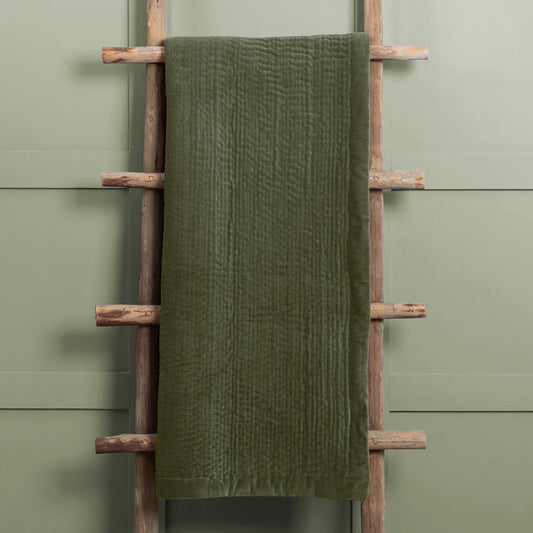 Haze Velvet Quilted Throw Sage – Soft Luxury and Natural Elegance