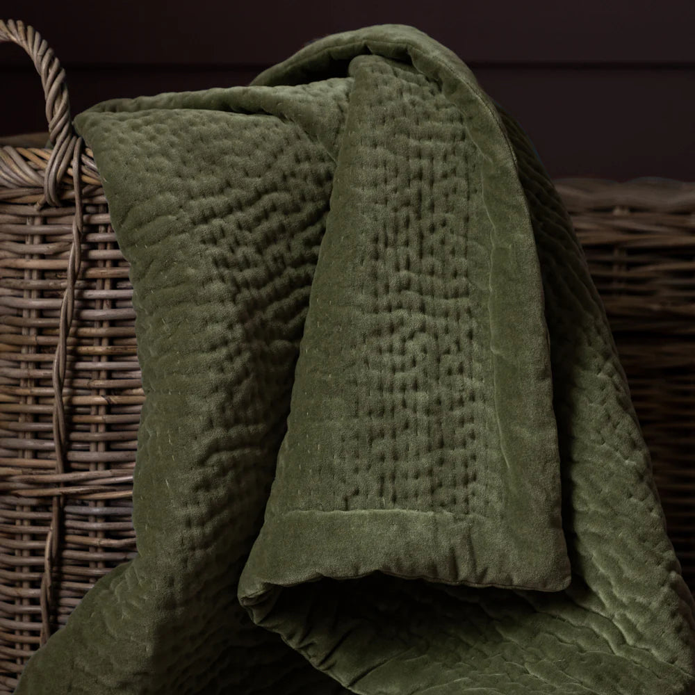 Haze Velvet Quilted Throw Sage – Soft Luxury and Natural Elegance