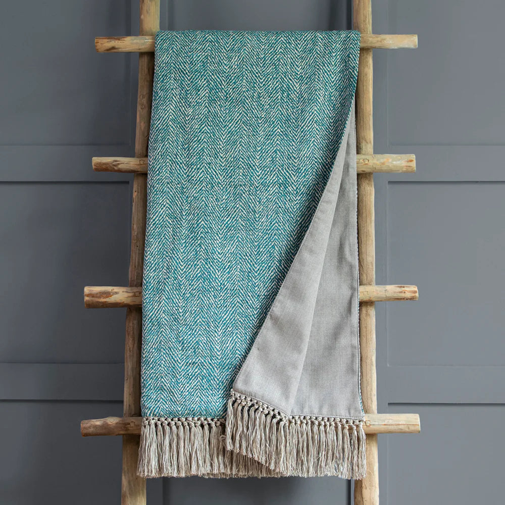 Oryx Woven Throw Azure – Contemporary Craftsmanship and British-Made Luxury