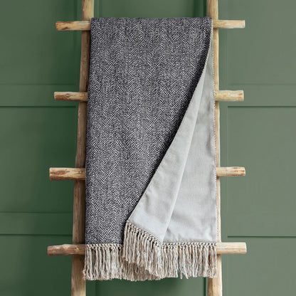 Oryx Woven Throw Charcoal – Understated Sophistication and British Craftsmanship