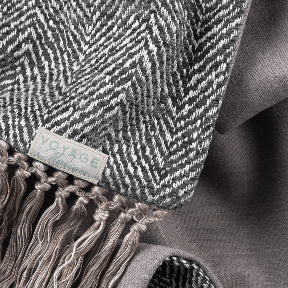 Oryx Woven Throw Charcoal – Understated Sophistication and British Craftsmanship