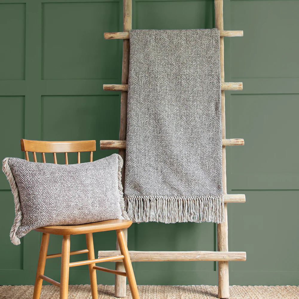 Oryx Woven Throw Slate – Refined Texture and British Craftsmanship