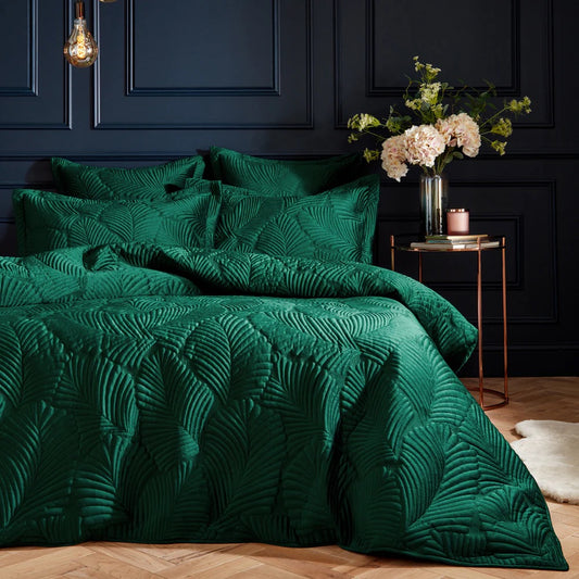 Palmeria Quilted Velvet Duvet Cover Set Emerald – Opulent Texture and Elegant Design