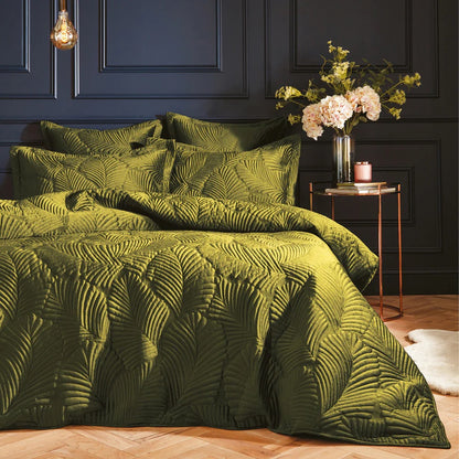 Palmeria Quilted Velvet Duvet Cover Set Moss – Natural Elegance and Luxurious Comfort