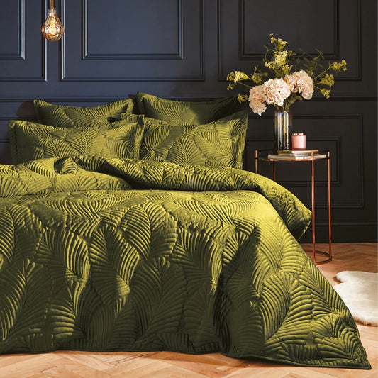 Palmeria Quilted Velvet Duvet Cover Set Moss – Natural Elegance and Luxurious Comfort