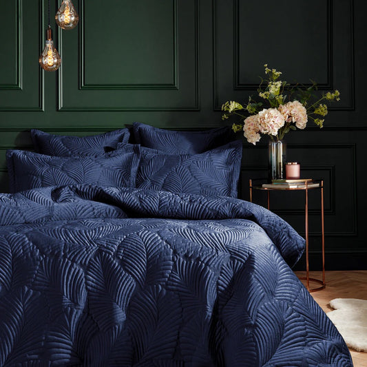 Palmeria Quilted Velvet Duvet Cover Set Navy – Deep Luxury and Timeless Sophistication