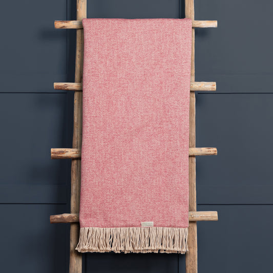 Selkirk 136x200 Woven Throw Rosehip – British Craftsmanship and Warm Elegance